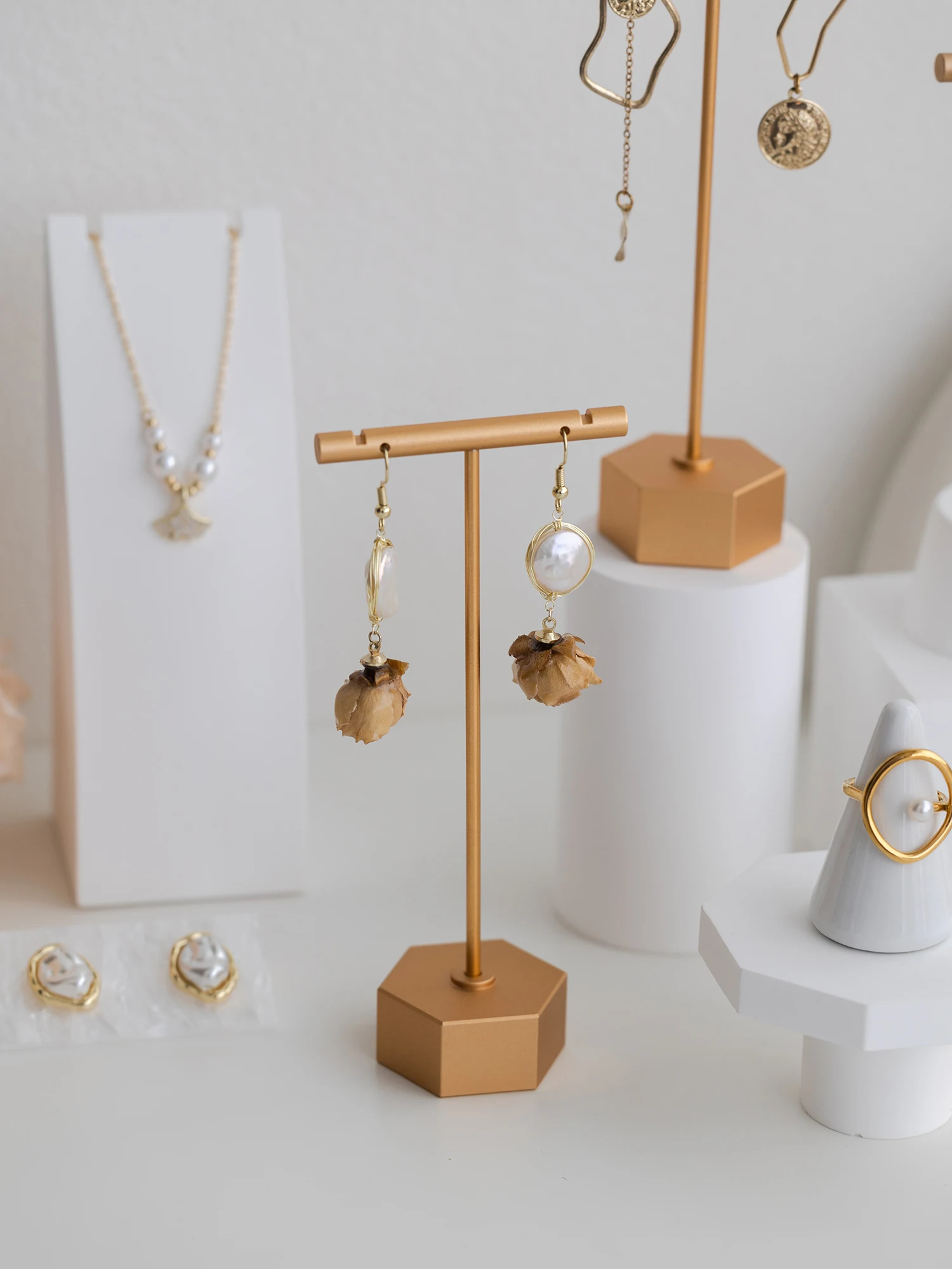 Earring Rack Display Stand Gypsum Metal Ear Jewelry Storage Shelf Jewelry Display Stand - Image 5